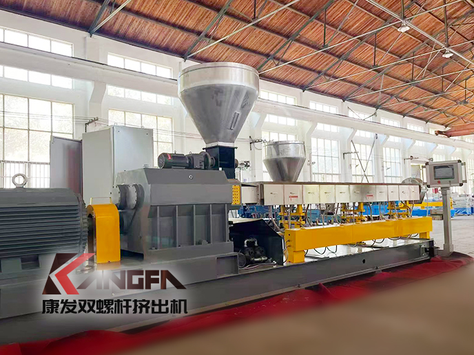 冷喂料挤出机工作原理详解：与热喂料区别及应用特点